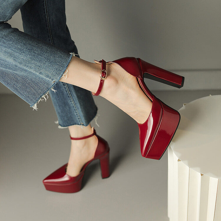Chic Orthopedic Sandals with Unique Design