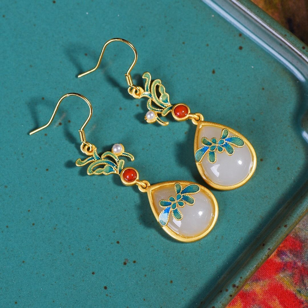 Beautiful Gold Earring with Unique Style