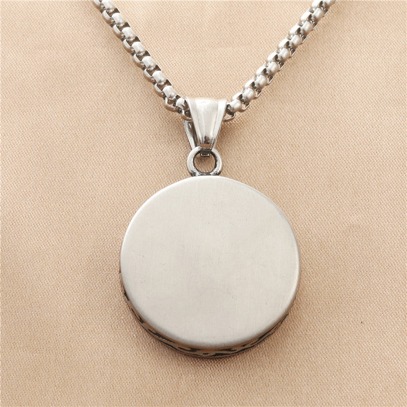 Classic Pendant with Timeless Appeal