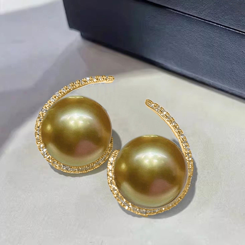 Stunning Pearl Earring for Daily Wear