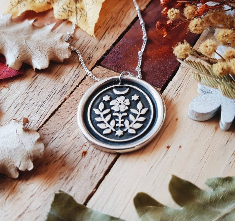 Stunning Necklace for Daily Wear