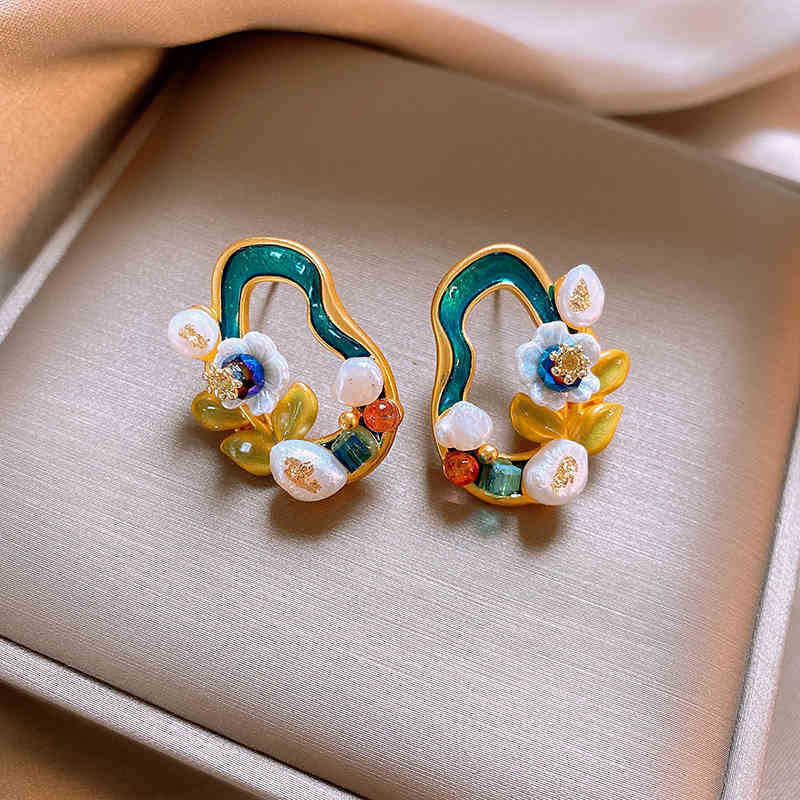 Elegant Pearl Earring for Every Occasion