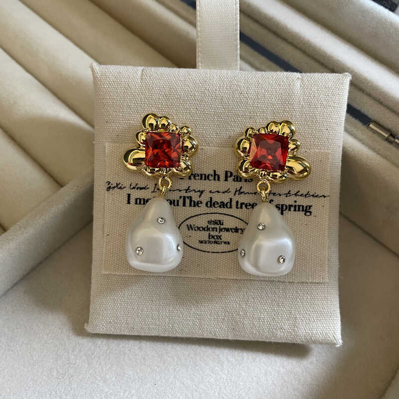 Elegant Pearl Piece for Every Occasion