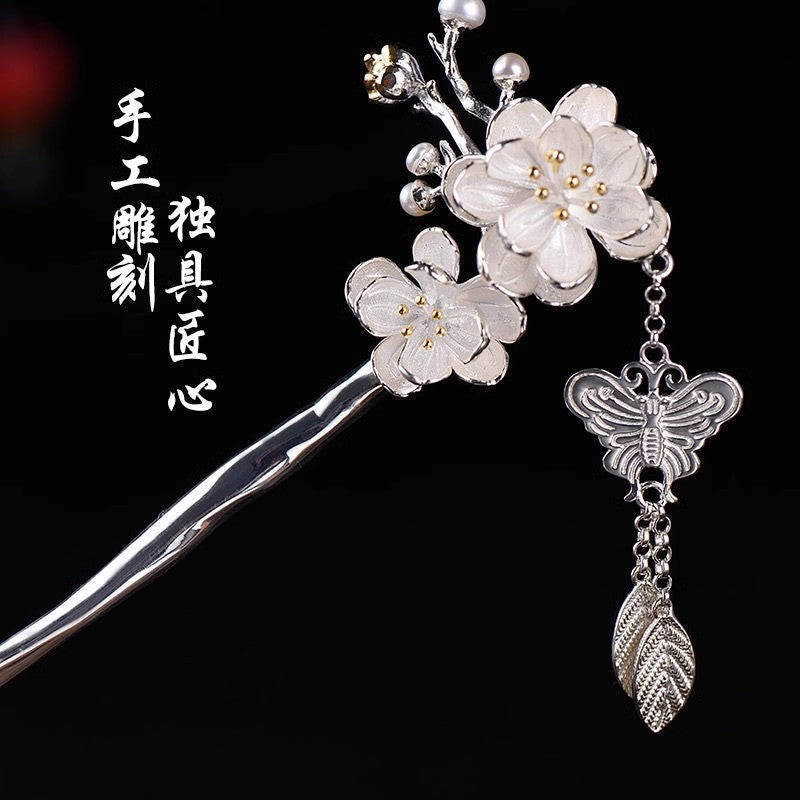 Charming Piece for Any Occasion