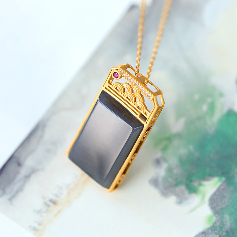 Elegant Gold Necklace for Every Occasion