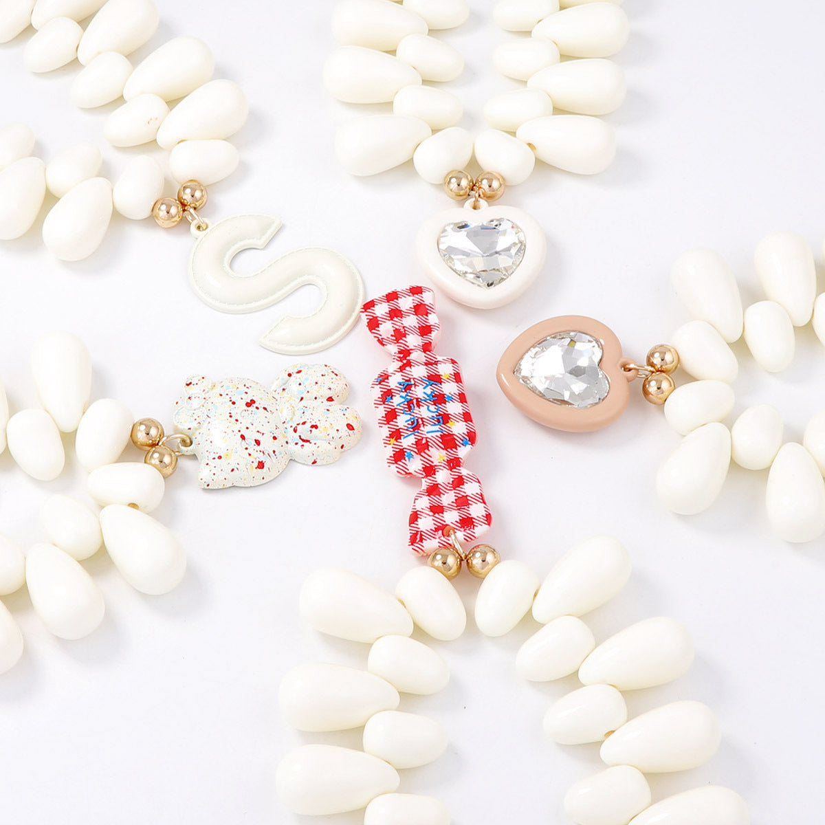 Charming Piece for Any Occasion