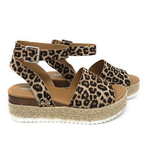 Graceful Orthopedic Sandals for Modern Look