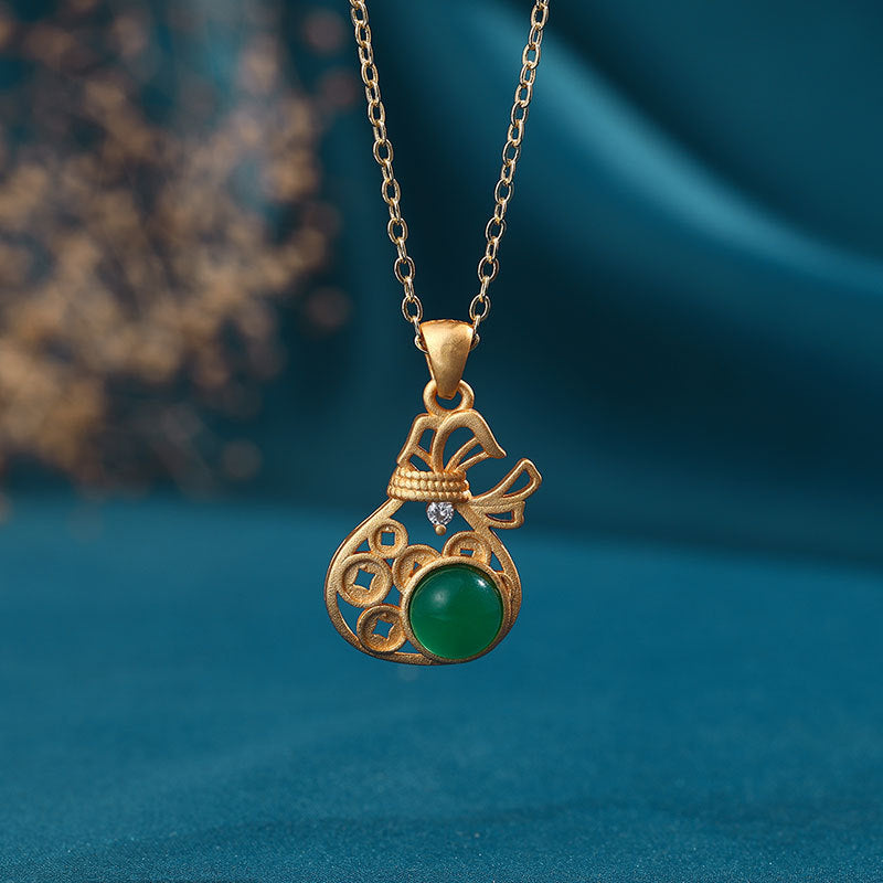 Charming Gold Necklace for Any Occasion