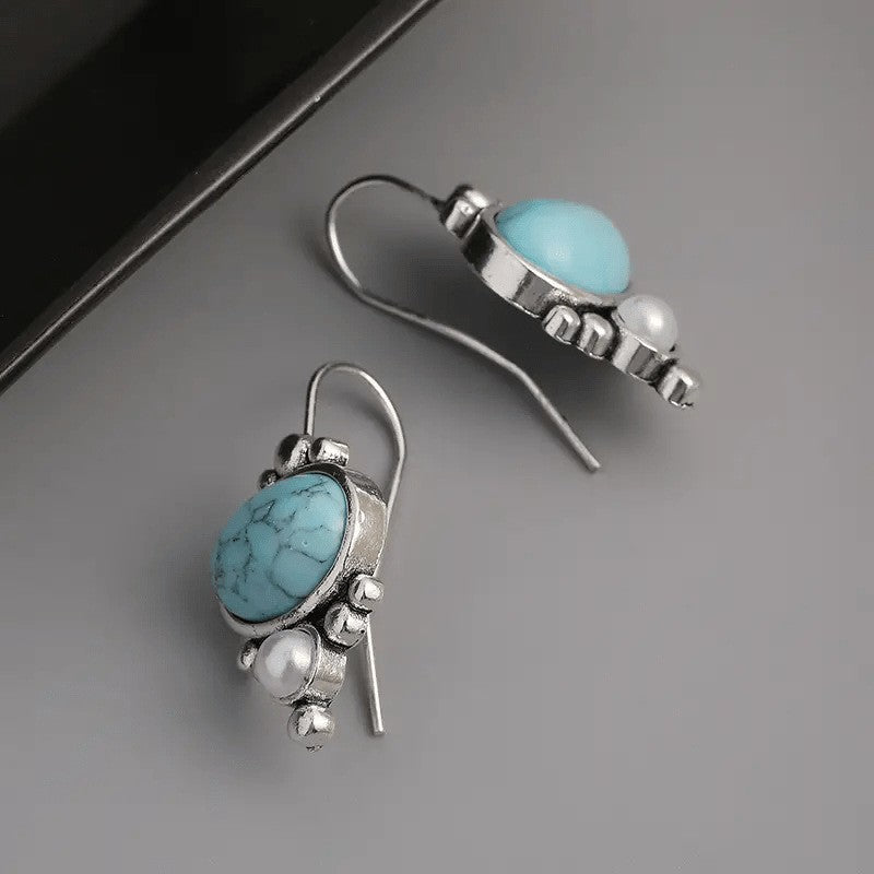Classic Pearl Earring with Timeless Appeal