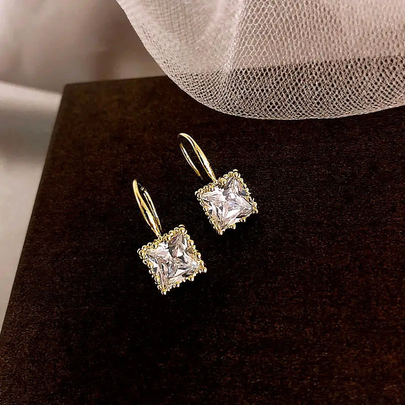 Classic Earring with Timeless Appeal