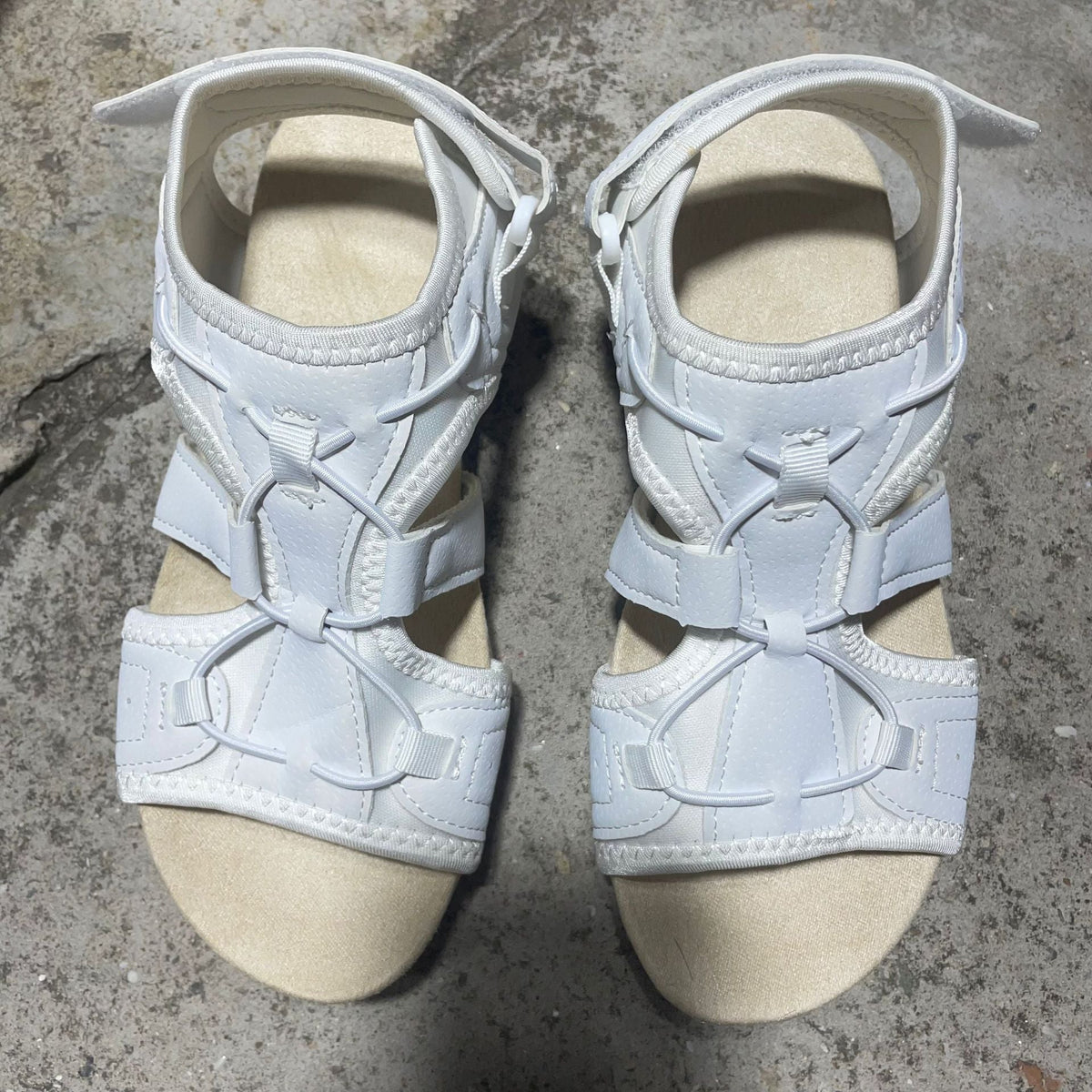 Graceful Orthopedic Sandals for Modern Look