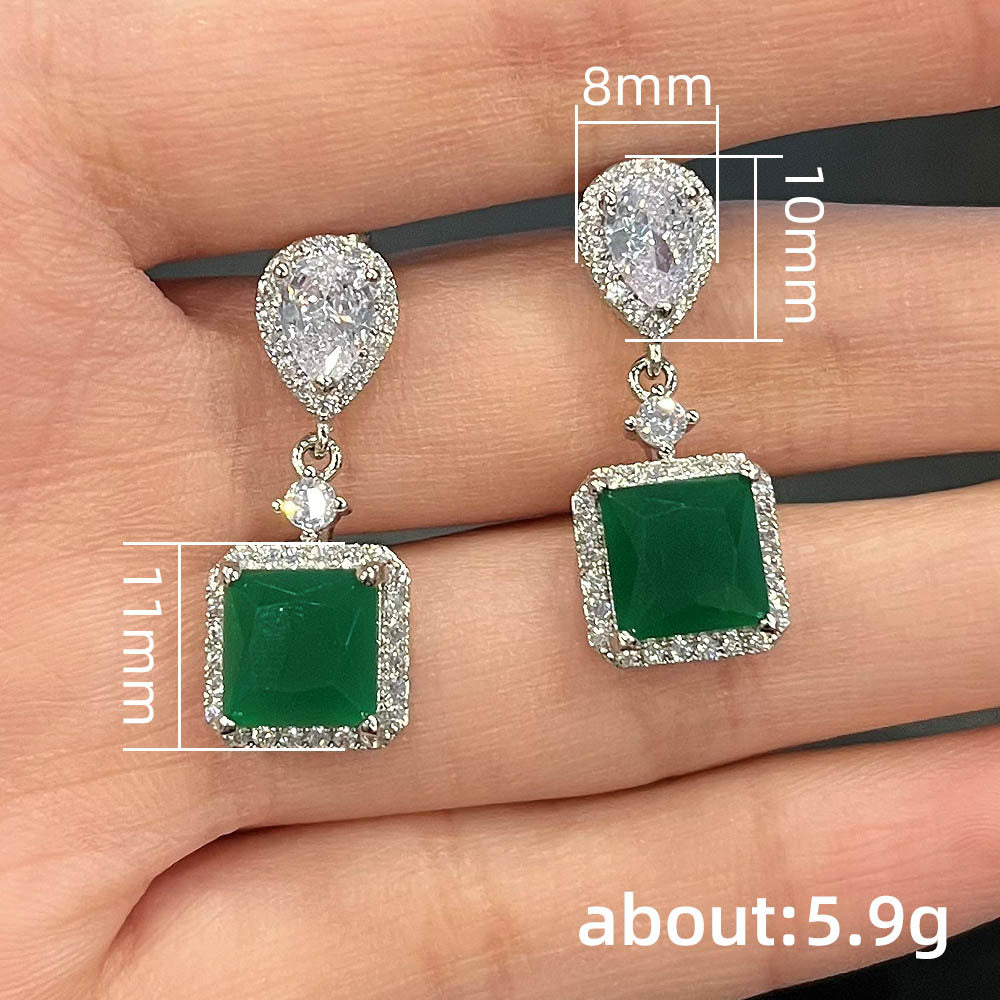Classic Earring with Timeless Appeal