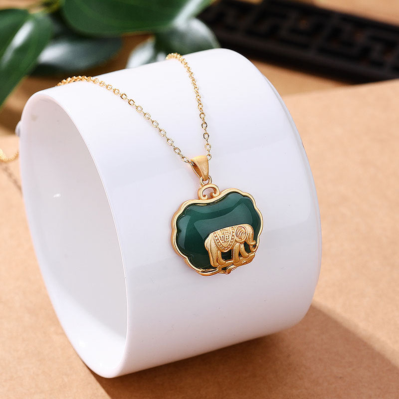 Classic Gold Necklace with Timeless Appeal