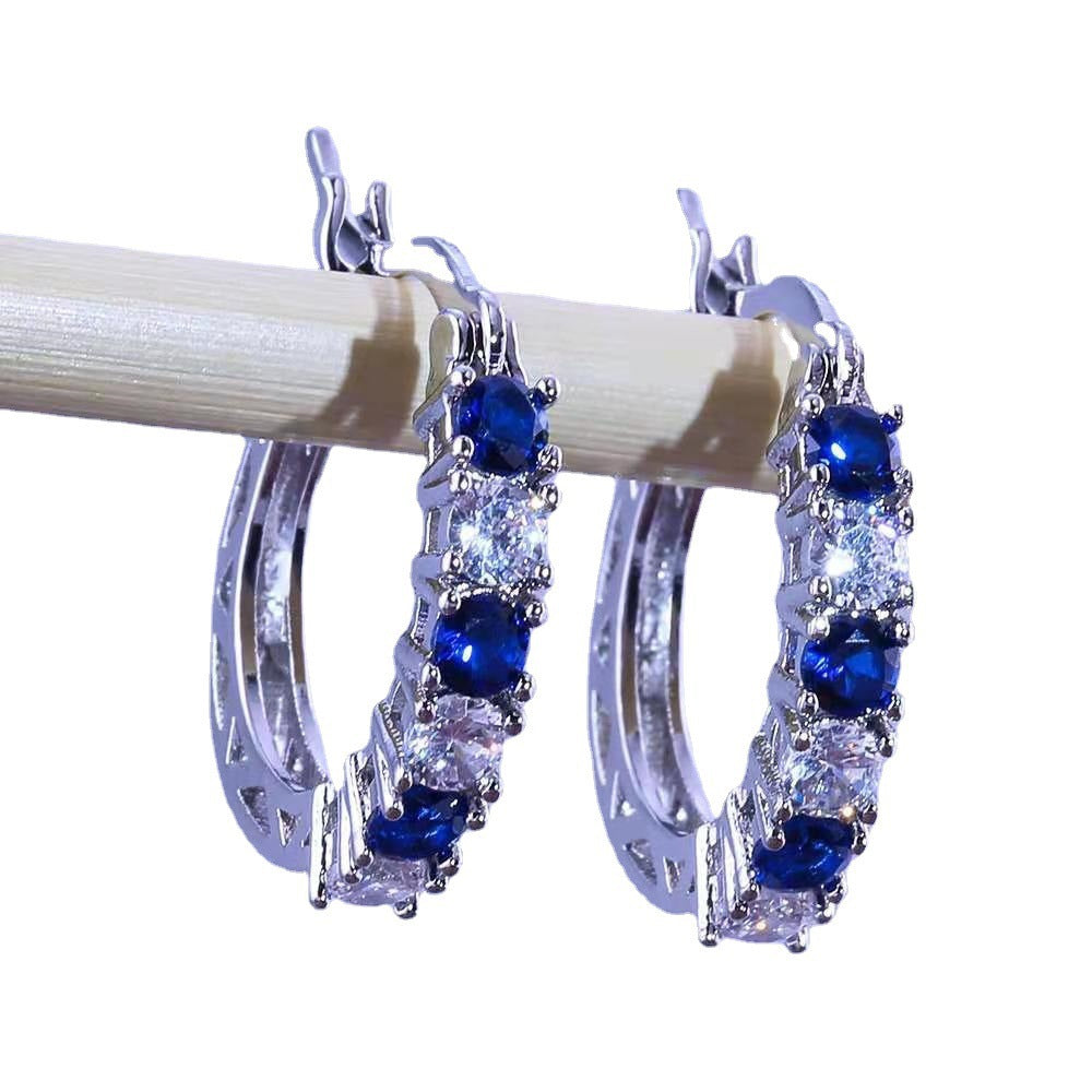 Charming Earring for Any Occasion