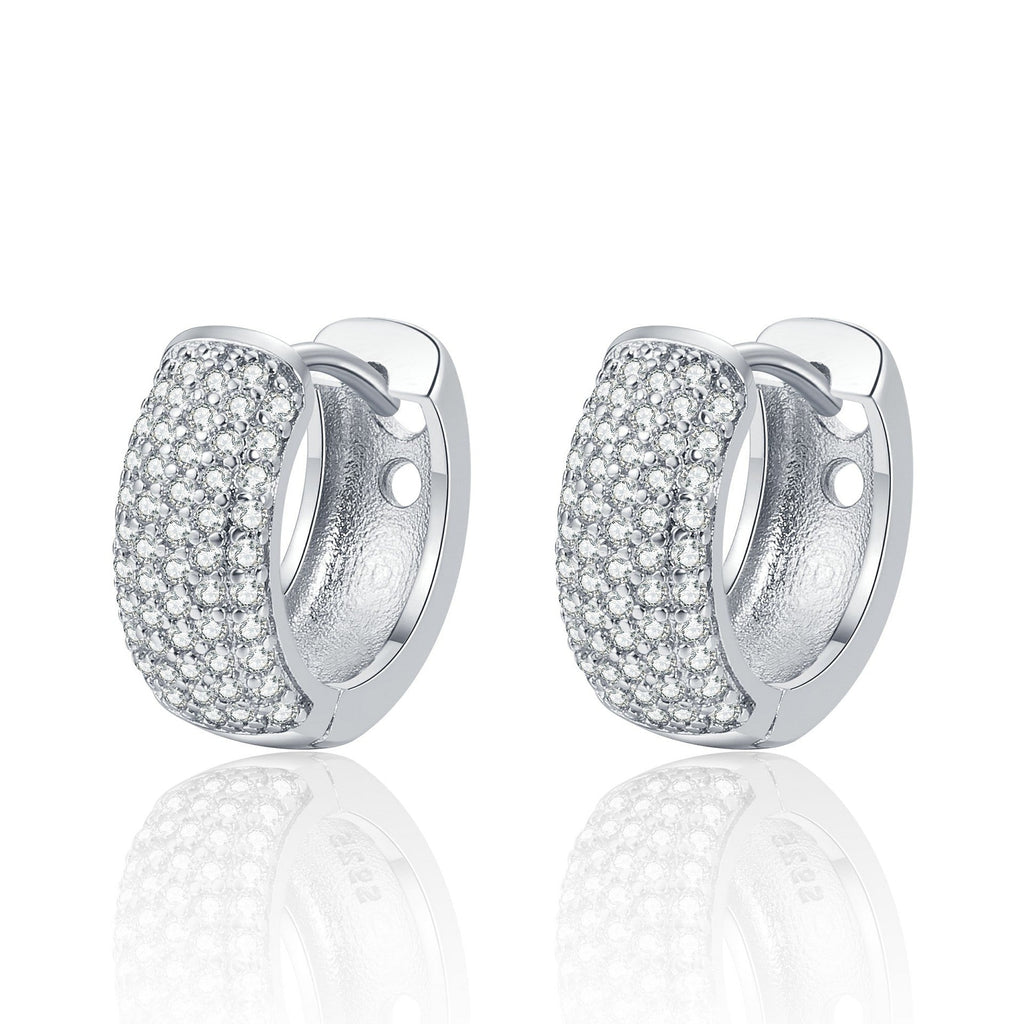 Classic Gold Earring with Timeless Appeal