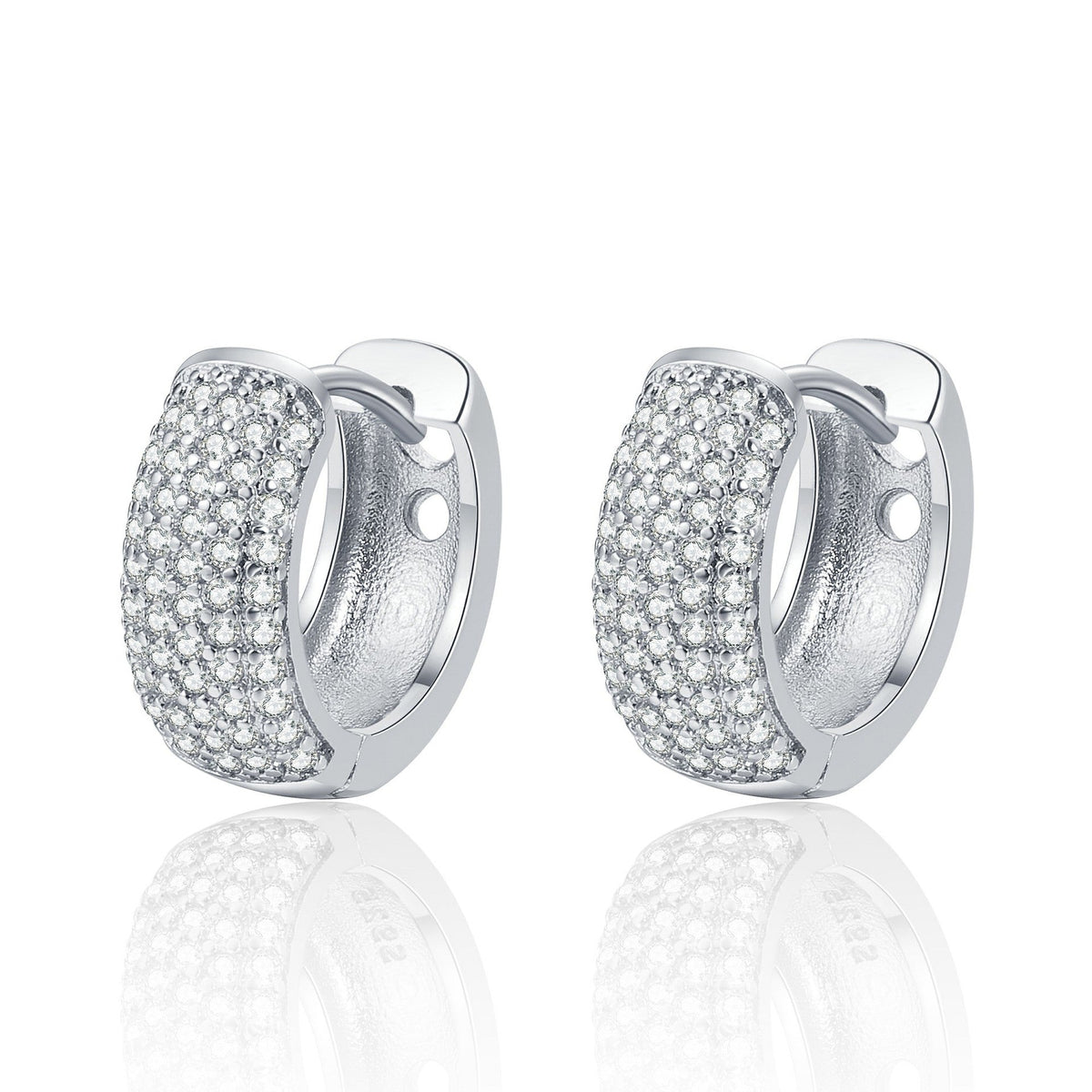 Classic Gold Earring with Timeless Appeal