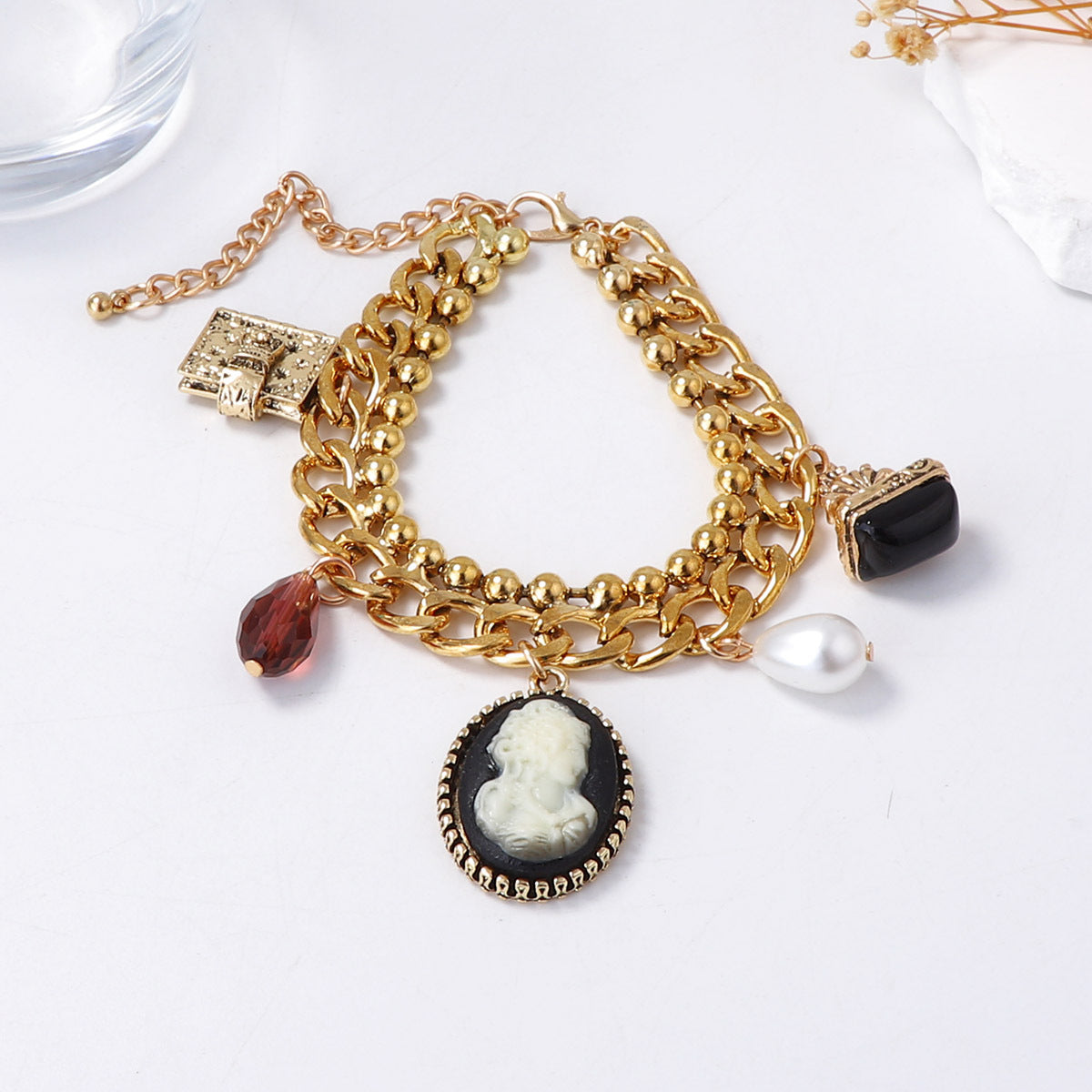 Charming Piece for Any Occasion