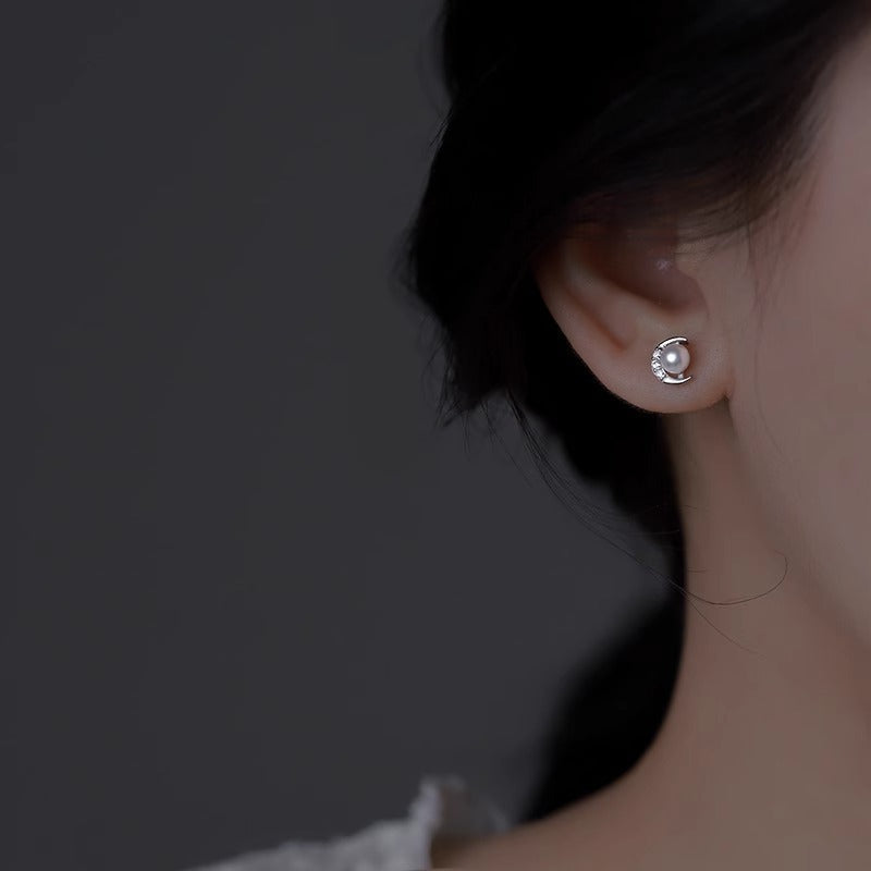 Stunning Pearl Earring for Daily Wear