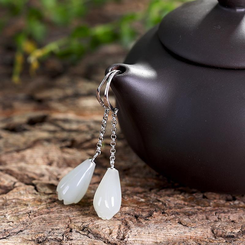 Elegant Silver Earring for Every Occasion