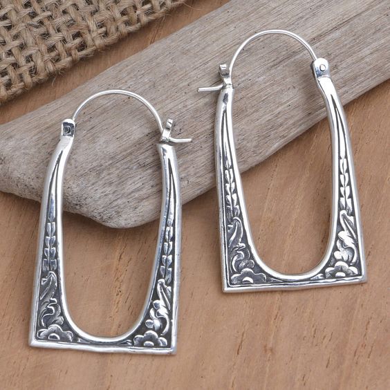Classic Earring with Timeless Appeal