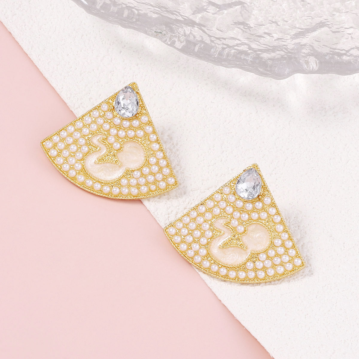 Elegant Pearl Earring for Every Occasion