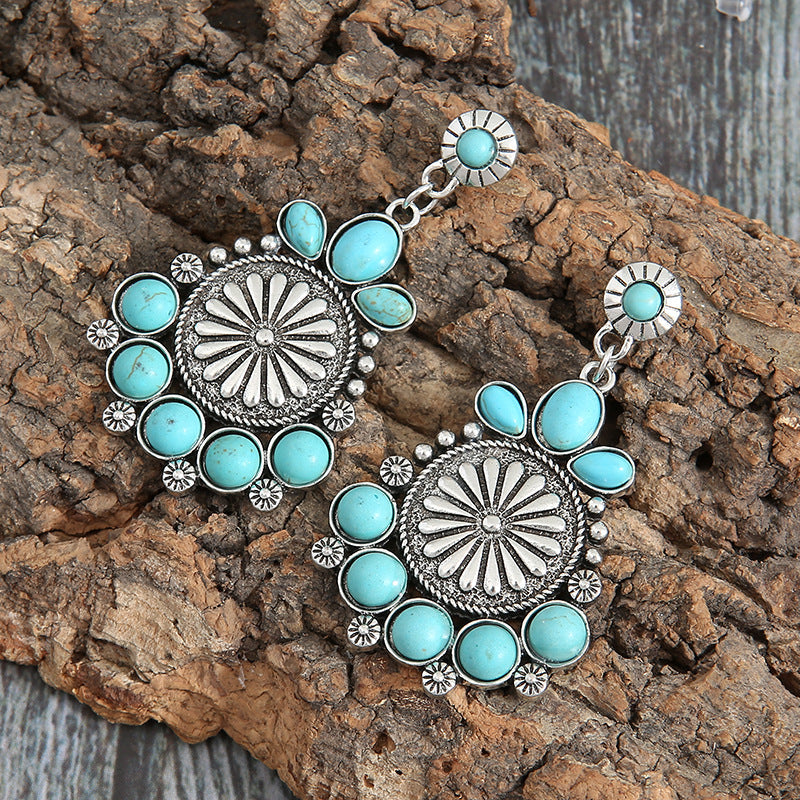 Classic Earring with Timeless Appeal