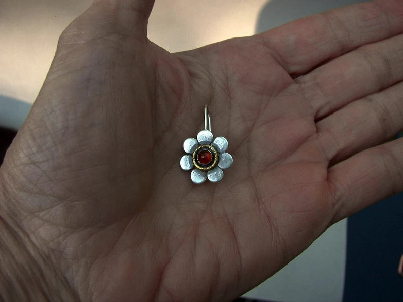 Classic Earring with Timeless Appeal