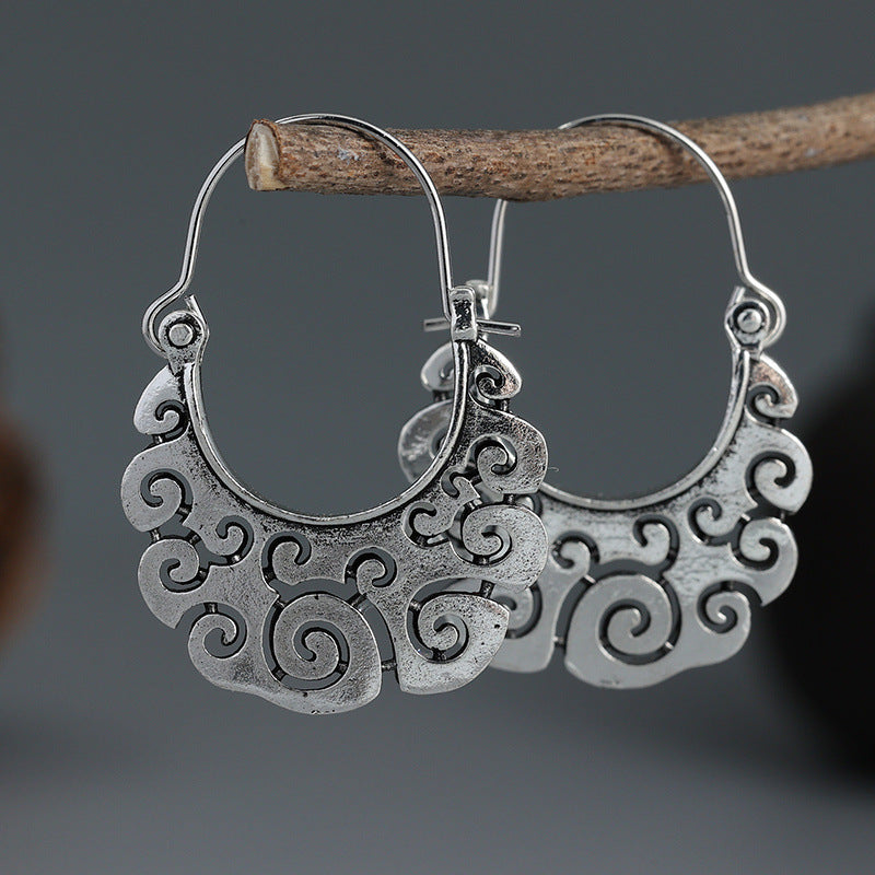 Charming Earring for Any Occasion