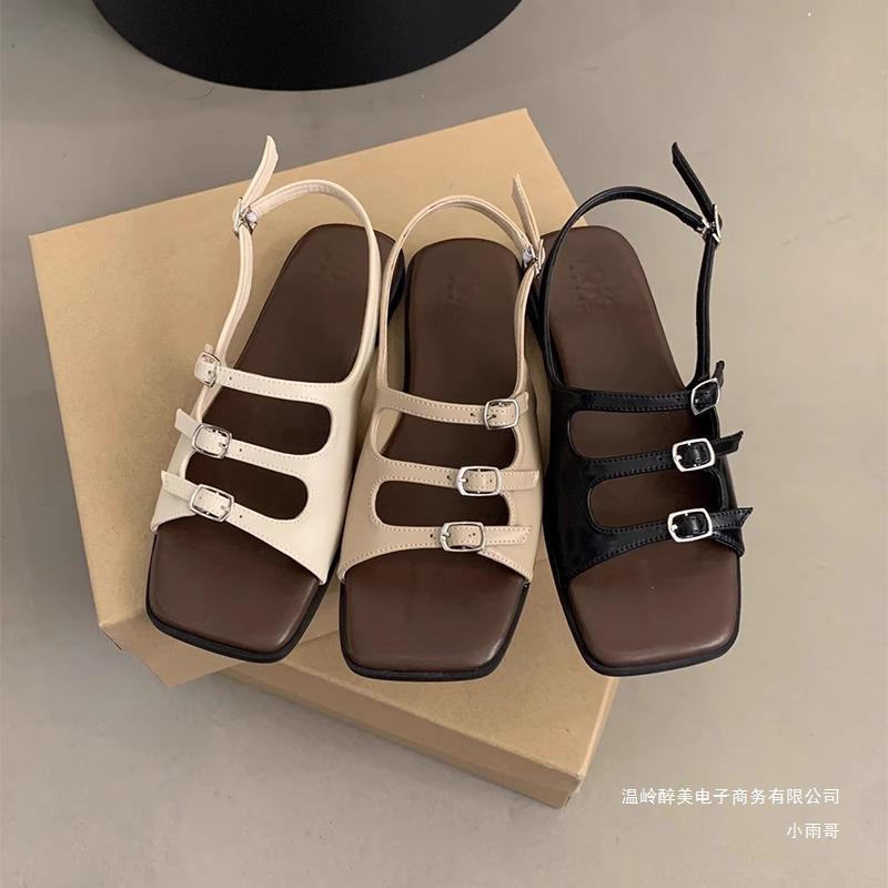Chic Orthopedic Sandals with Unique Design