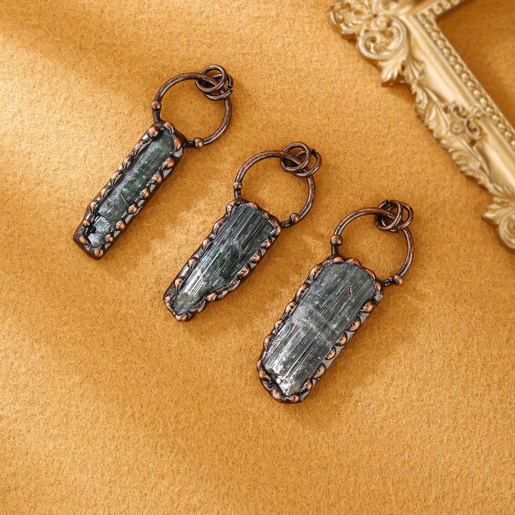 Classic Pendant with Timeless Appeal