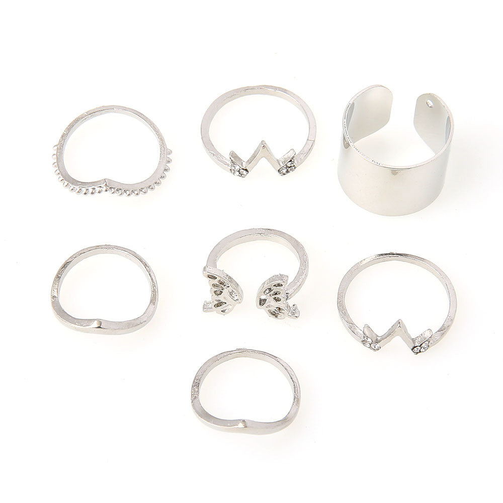 Beautiful Silver Set with Unique Style