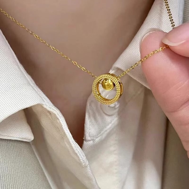 Classic Gold Necklace with Timeless Appeal
