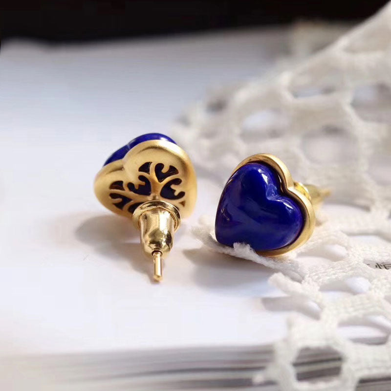 Charming Silver Earring for Any Occasion