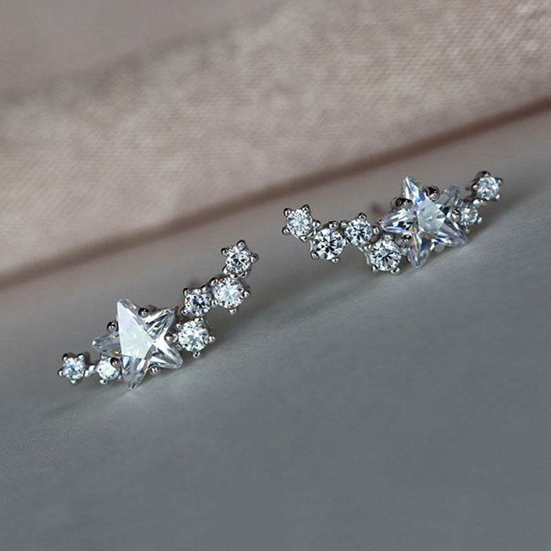 Charming Gold Earring for Any Occasion