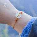 Classic Gold Bracelet with Timeless Appeal