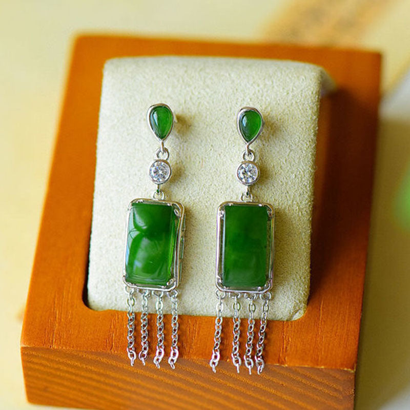Classic Silver Earring with Timeless Appeal