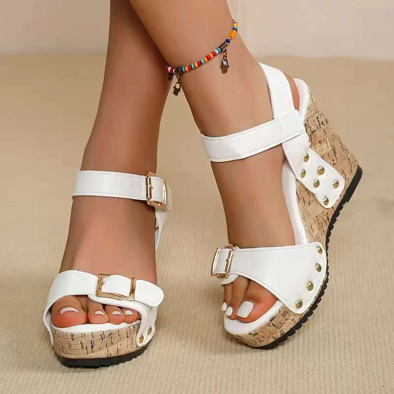 Beautifully Crafted Orthopedic Sandals