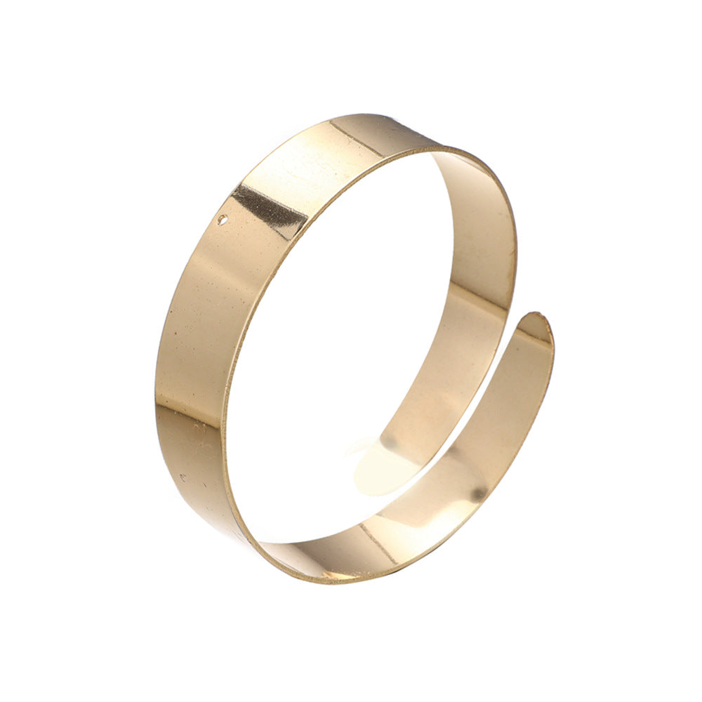 Beautiful Gold Bracelet with Unique Style