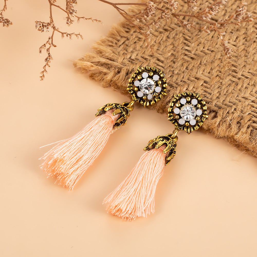 Elegant Gold Earring for Every Occasion