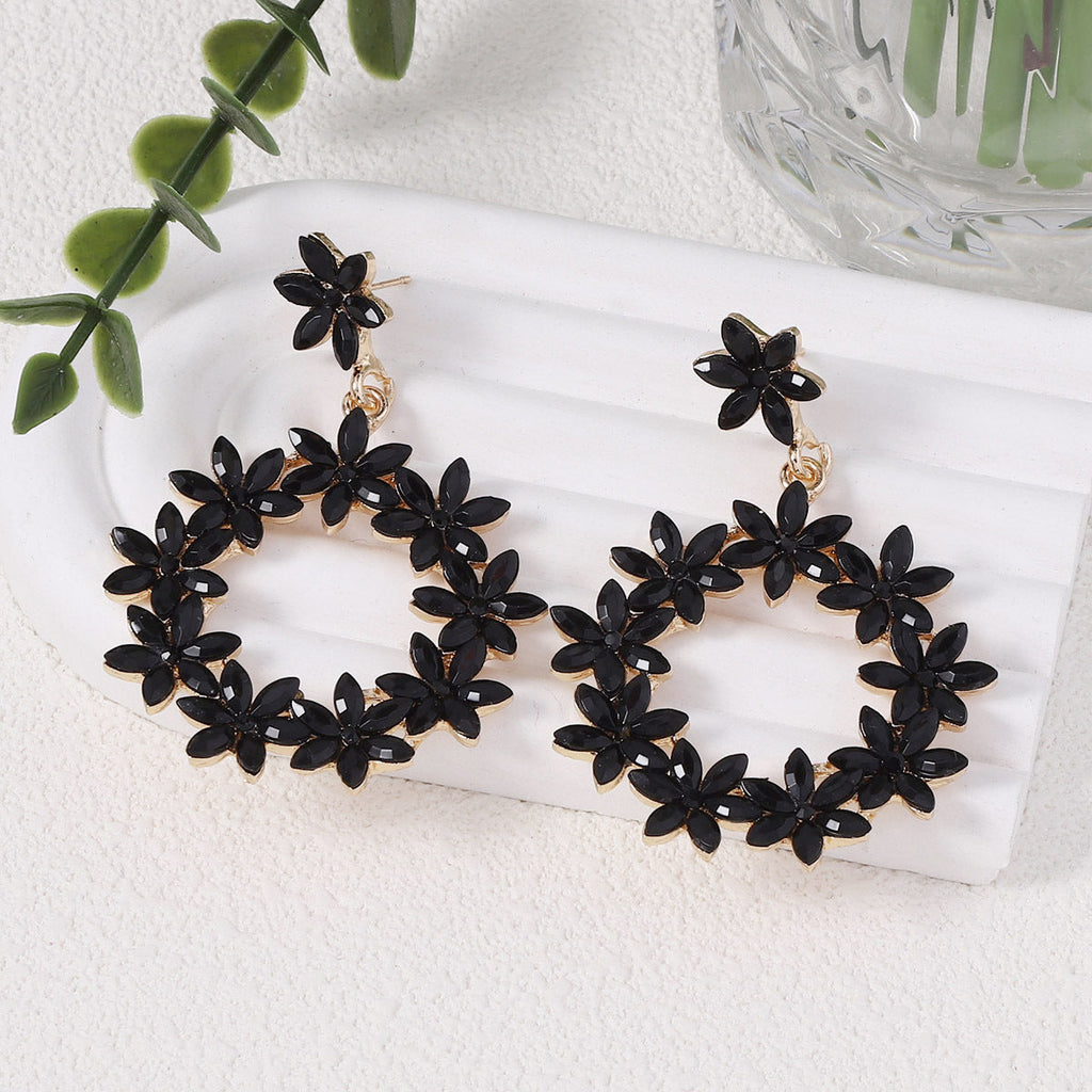 Charming Earring for Any Occasion