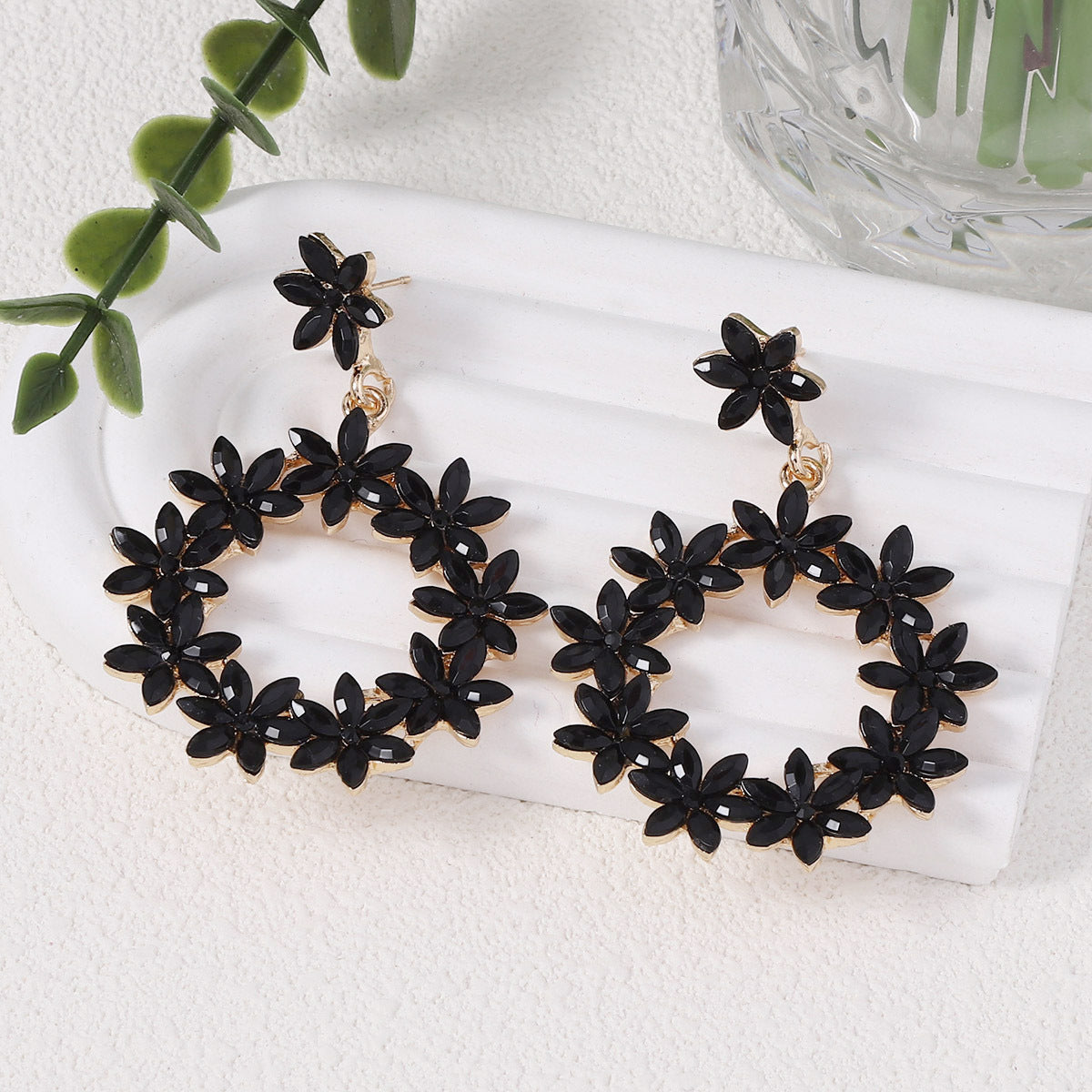 Charming Earring for Any Occasion