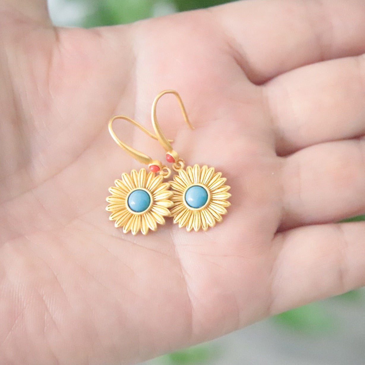 Vintage Handmade Gold Earring