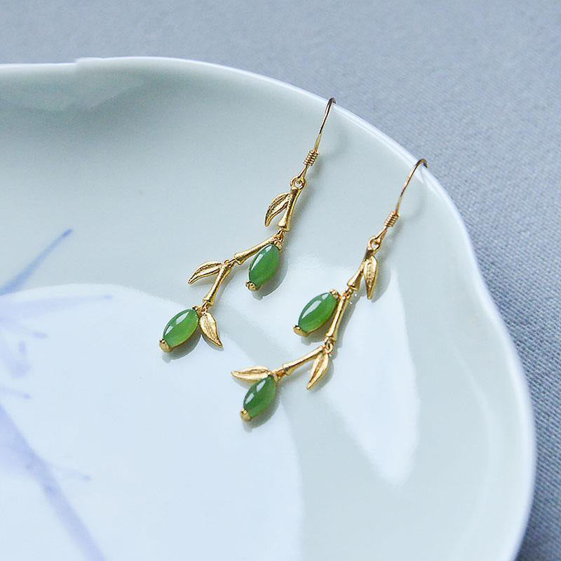 Romantic Silver Earring for Special Moments