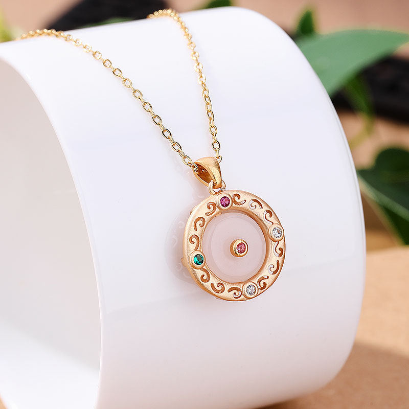 Charming Gold Necklace for Any Occasion