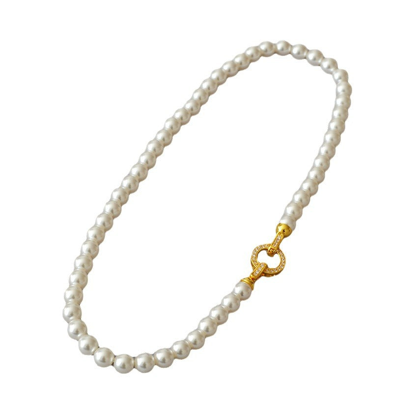 Classic Pearl Necklace with Timeless Appeal
