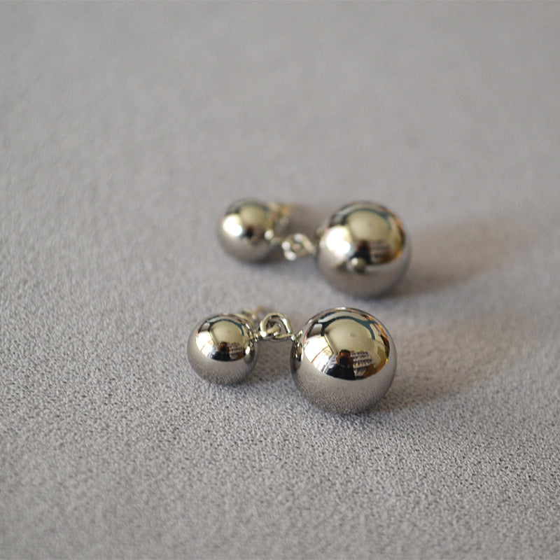 Romantic Gold Earring for Special Moments