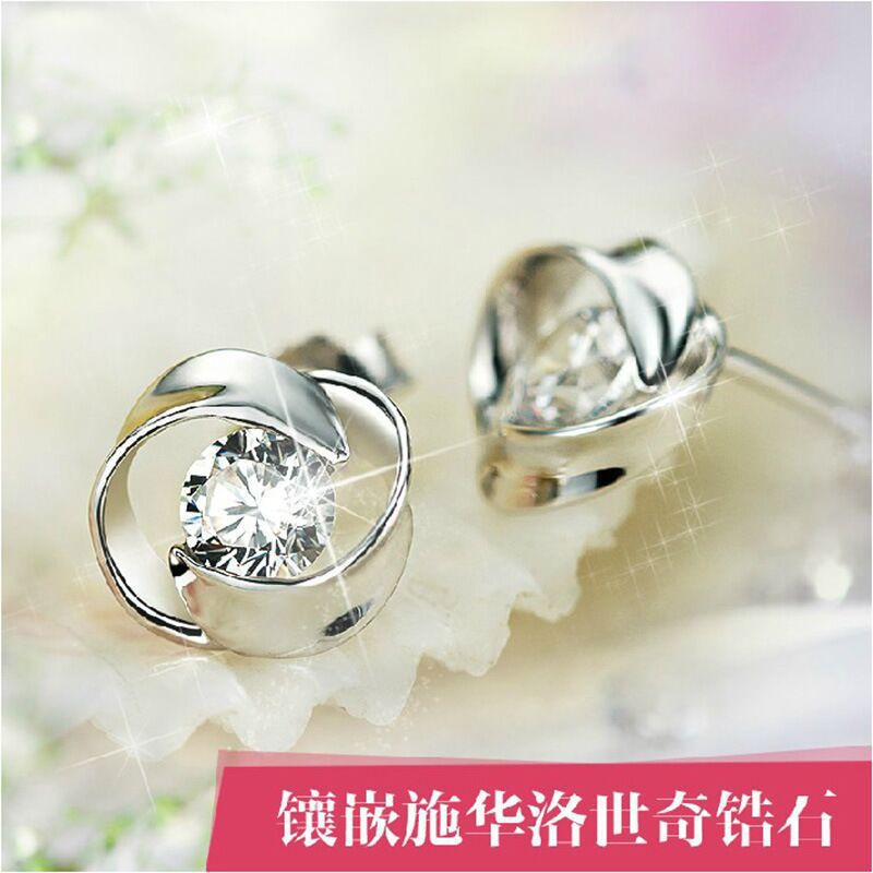 Elegant Silver Earring for Every Occasion