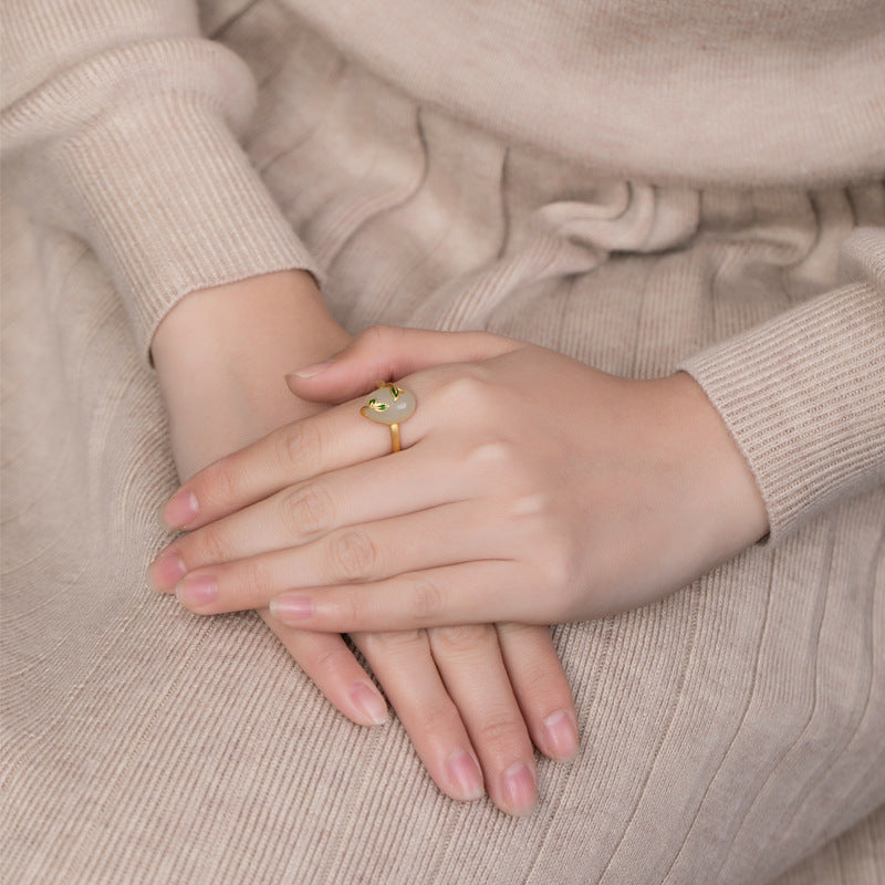 Romantic Gold Ring for Special Moments