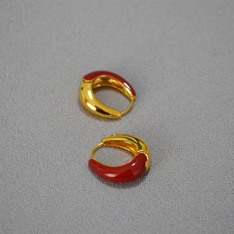 Charming Gold Earring for Any Occasion