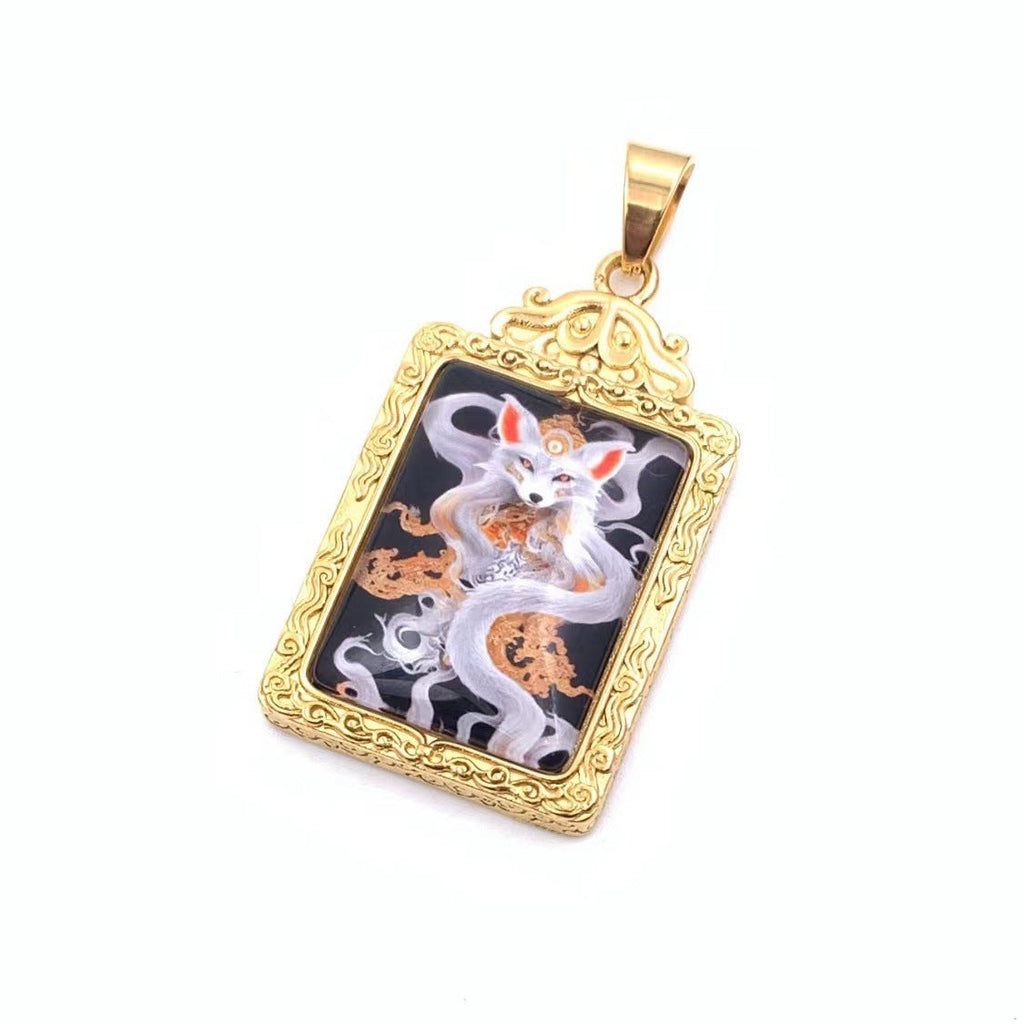 Charming Pendant for Any Occasion